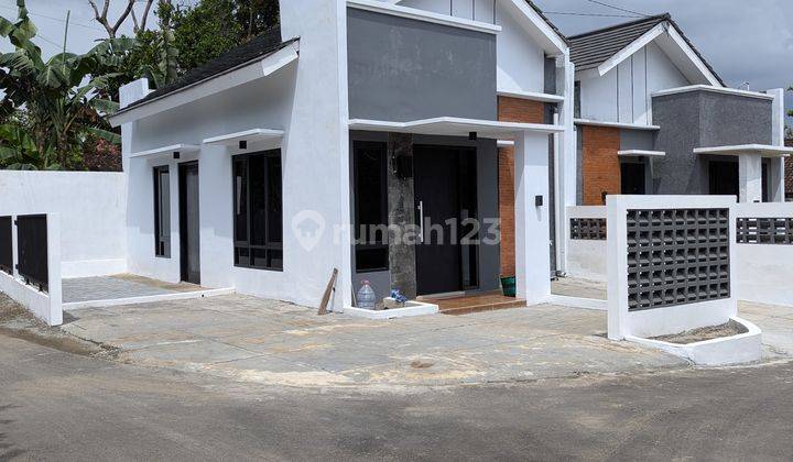 Rumah Baru Modern Kekinian Dekat Kota Yogyakarta 2