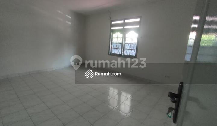 Sewa Rumah Tebet Barat Jakarta Selatan Depan Taman Kondisi Rapih 10