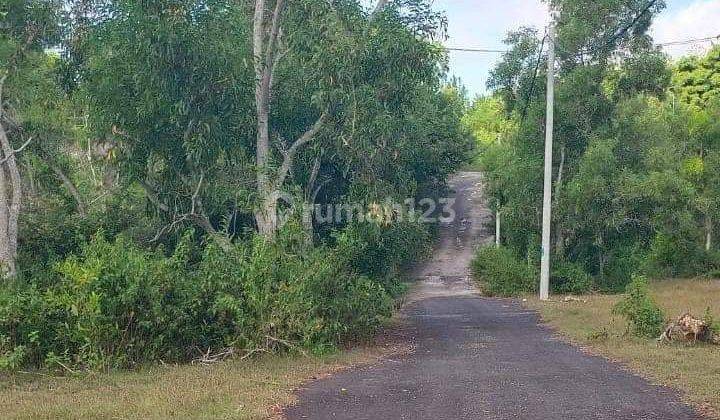 Land for Sale in Kutuh Area, Suitable for Plots or Villa Complexes 1