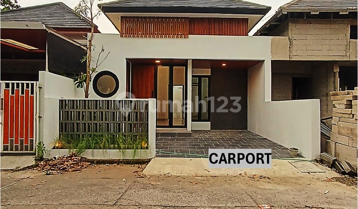 House near Panembahan Senopati Regional Hospital in Bantul City Under Construction Process