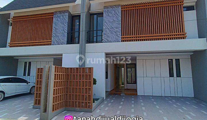 Rumah Mewah Dekat Kampus Ugm di Maguwoharjo Dalam Ringroad 1