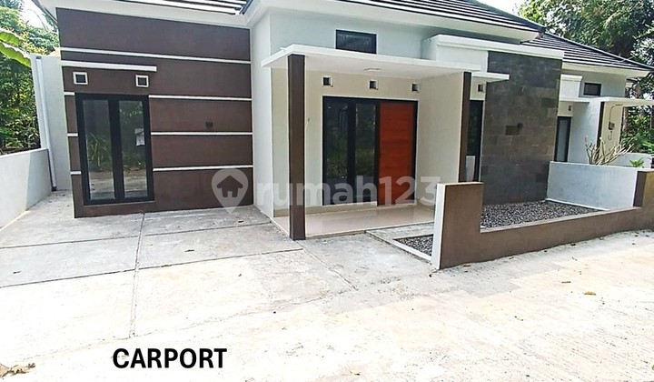 Ready-to-Occupy House near Alma Atta Campus in Lemahdadi Bangunjiwo 2