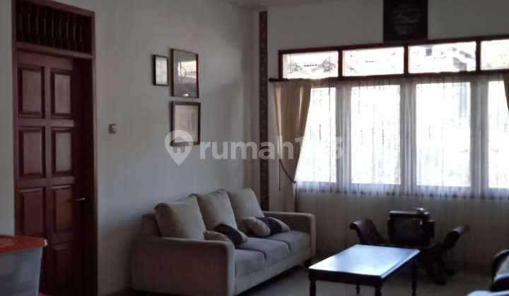 House in the City Center Location 2