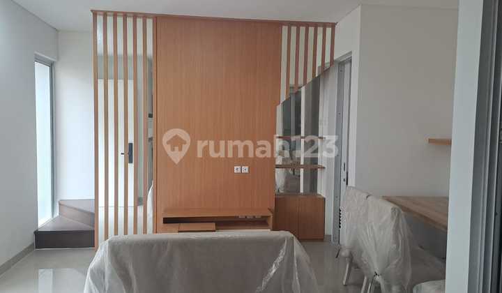 House in Malibu Village. Semi Furnished Small House 1