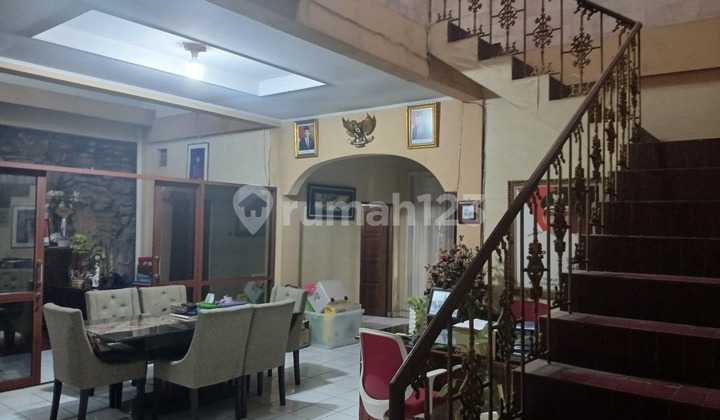 Rumah Terawat Hitung Tanah di Duren Sawit, Kali Malang, Jakarta Timur Rumah Terawat Hitung Tanah di Duren Sawit, Kali Malang, Jakarta Timur