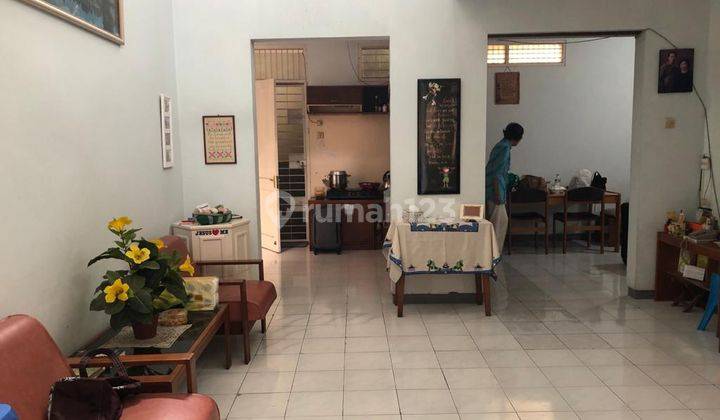 Disewakan Rumah 2 lantai di Kompleks Gunung Mas terusan Pastur 2