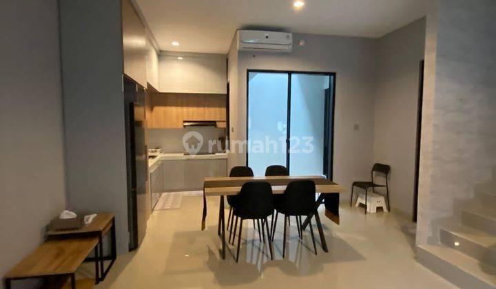 Rumah 2 lantai baru minimalis di BSD 1