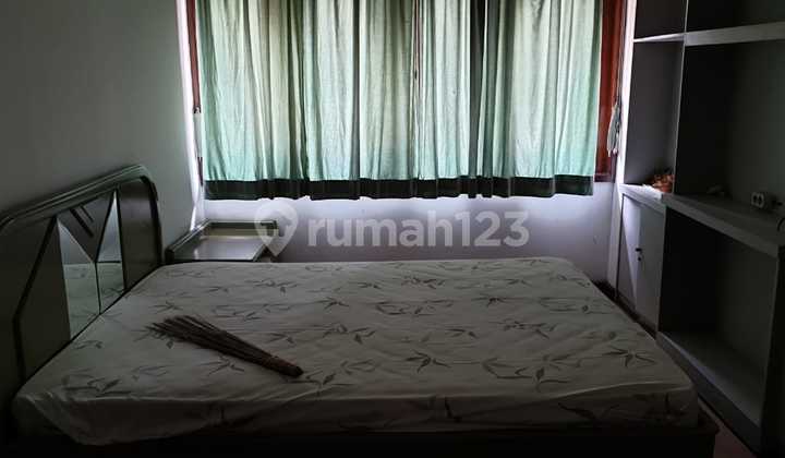 Two-story wooden house in Setiabudi. 2