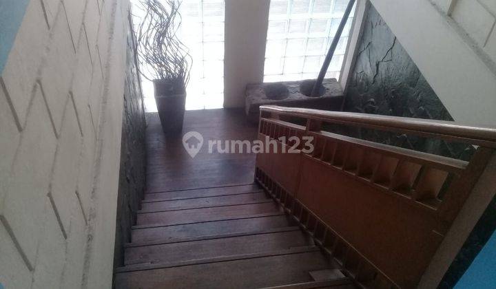 Rumah lama di main road bandung sayap dago 1