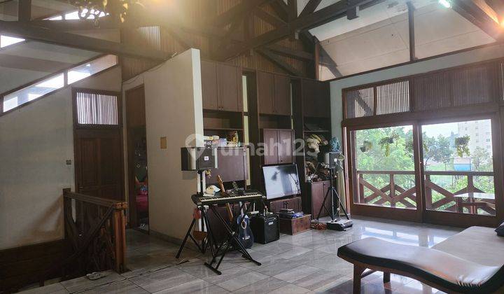 Rumah hitung tanah di Jalan Hegarmanah 1