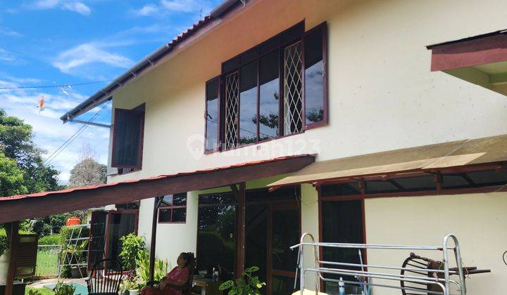 Rumah lama terawat di sayap Dago 1