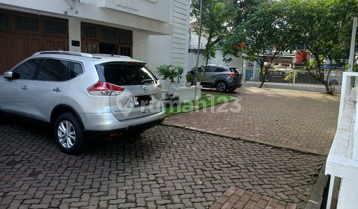Rumah Terawat Hitung Tanah Di Duren Sawit. Kali Malang. Jakarta Timur