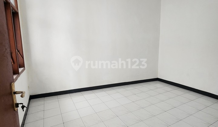 Rumah di Pusat Kota 2