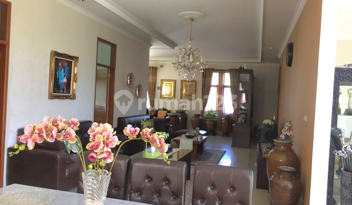 Rumah Dekat Pusat Kota Lembamg. Terawat Dan Siap Huni