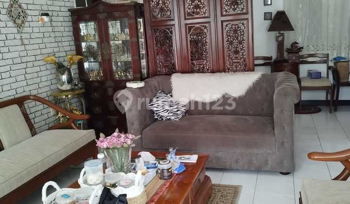 Rumah Lama Terawatfi Setiabudi Regency