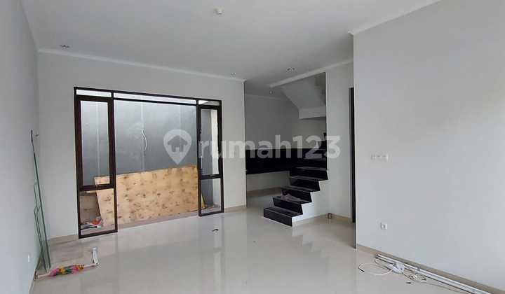 New House in a Residential Complex in Antapani.