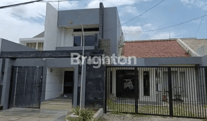  rumah gayungsari barat  dekat sekolah, dekat masjid besar masjid agung surabaya, dekat mall  1