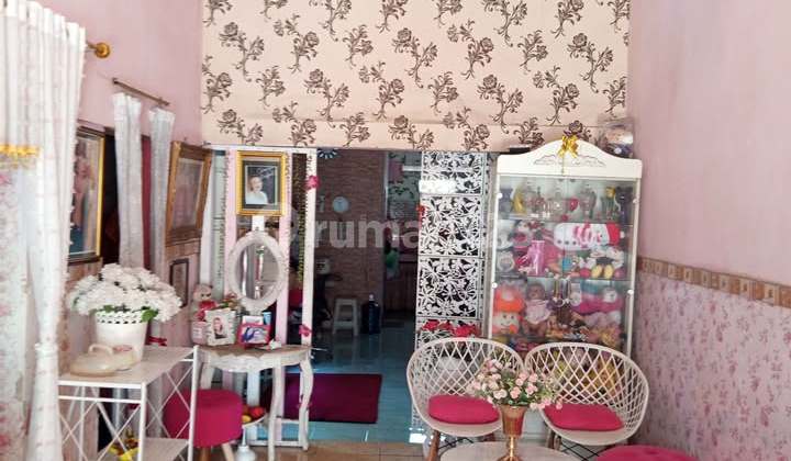 house in Simo Hilir, near Kupang Baru, near Darmo Baru Barat, near Wijaya Kusuma University.