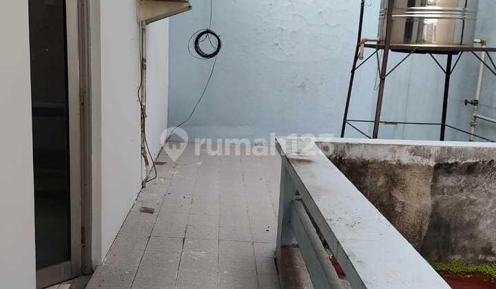 Simpang Darmo Permai South House Near Mayjen Hr Muhammad, Near Madame Chang, Near Mayjen Sungkono 2