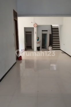 Rumah Pakis Tirtosari Selangkah ke Mayjen Sungkono, Dekat Cw, Dekat Uwks Rumah Pakis Tirtosari Selangkah ke Mayjen Sungkono, Dekat Cw, Dekat Uwks
