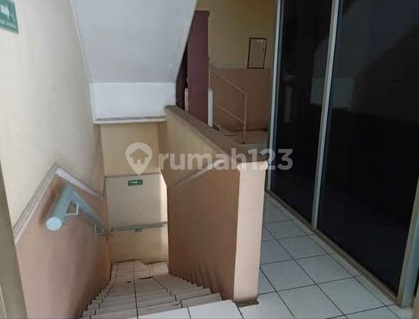 Commercial building (ruko) in Angtropolis, on Margomulyo main road near Margomulyo toll access, close to Tandes, near port access. 2