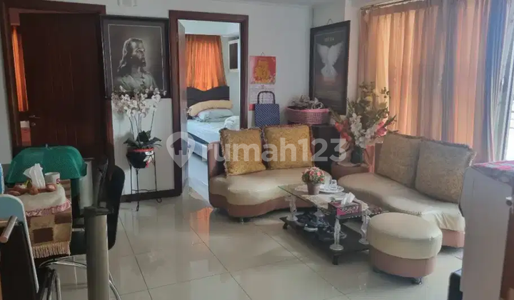  apartemen waterplace  selangkah ke pakuwon mall, dekat spazio tower, dekat unesa