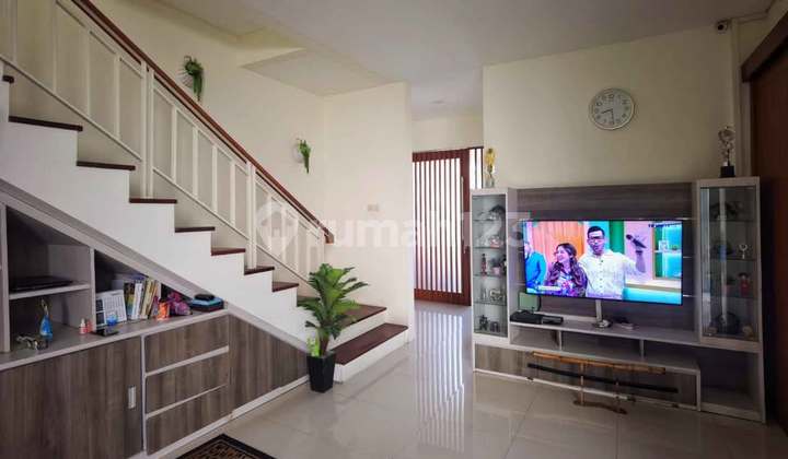 Rumah Royal Residence Dekat Pakuwon Mall, Dekat Kampus Unesa Lidah