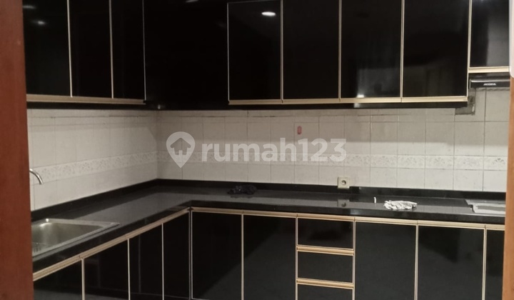 Apartment Graha Famili Regency Near Graha Loop, Near PTC Mall, Near Unesa Lidah Campus Apartment Graha Famili Regency Near Graha Loop, Near PTC Mall, Near Unesa Lidah Campus