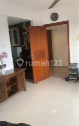 Apartemen Waterplace Selangkah ke Pakuwon Mall Ptc, Dekat Spazio Office Tower 2