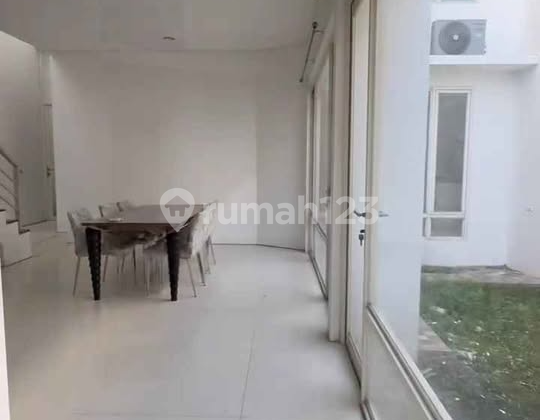 Rumah Forest Mansion Dekat Greenlake, Dekat Kampus Uc, Dekat Kampus Unesa Lidah 2