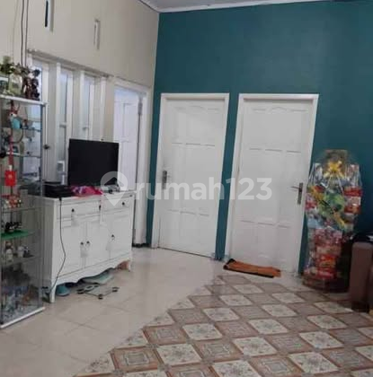 Maritime Indah Cottage House Near Unesa Lidah, Near Pakuwon Mall, Near McDonald's 2