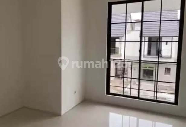 Graha Natura house near GWalk, near UC Campus, near Pakuwon Mall PTC Graha Natura house near GWalk, near UC Campus, near Pakuwon Mall PTC