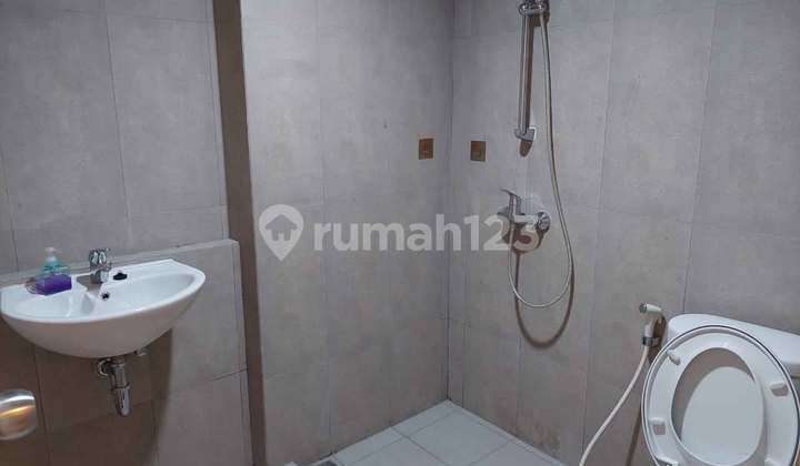 apartemen cornell  dekat kampus UC, dekat gwalk 2