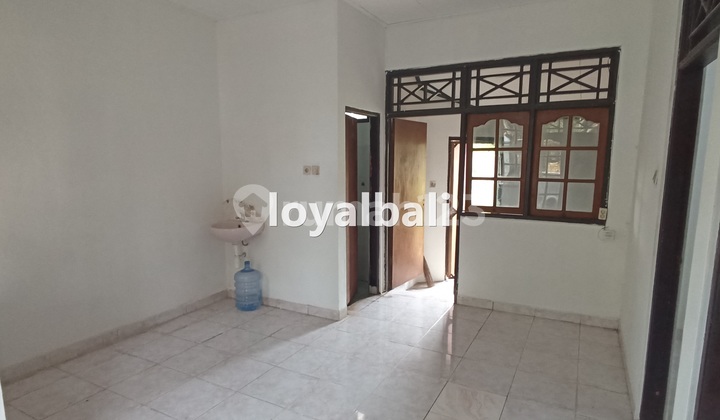 Comfortable House With Minimalist Design In Dalung, Badung, Bali 9