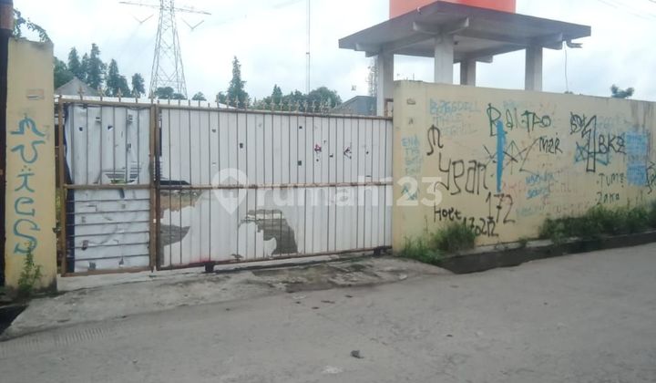 Land and building of a former taxi pool near Gorga 3 building.