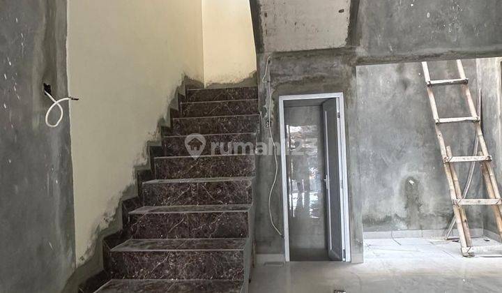 Rumah Baru 2 Lantai Dalam Komplek Permata Harapan Baru 2