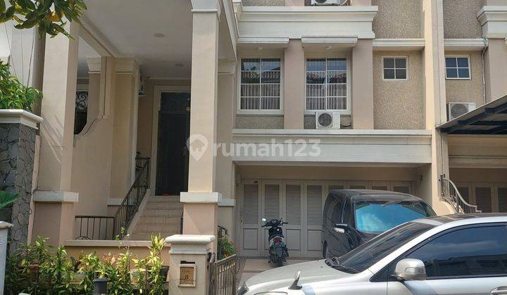 Rumah Mewah 3 Lantai Dalam Cluster Dekat Mall 1