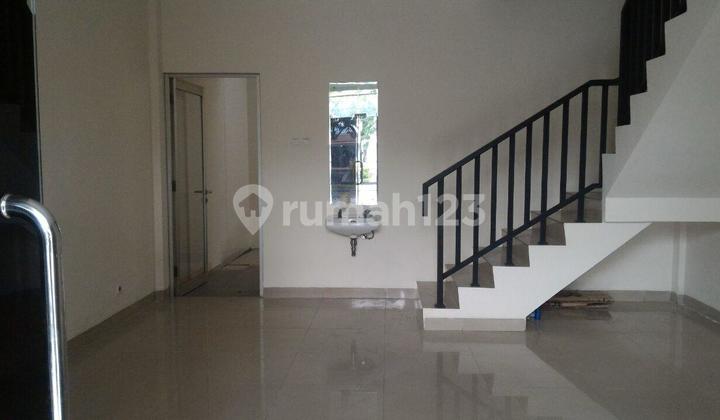 3-story shop house ready for occupancy...