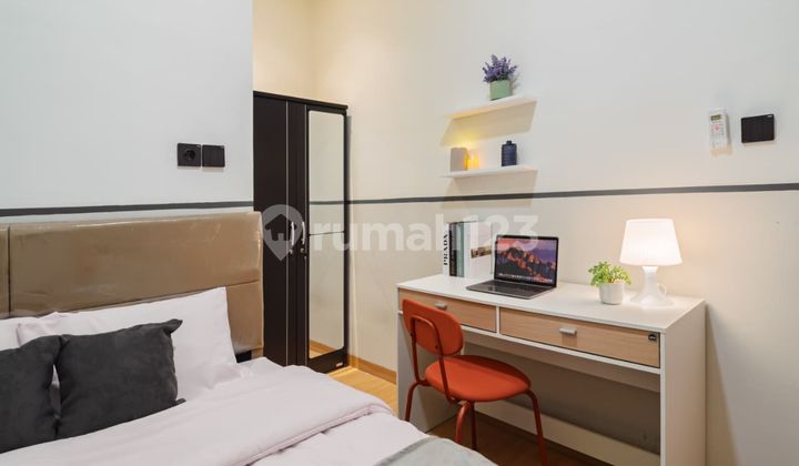 For Sale Urgent Money Strategic Self-Sufficient 3 Floors Fully Built North Jakarta