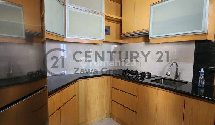 Dijual Cepat Harga Murah Butuh Uang Apartemen Royal Mediterania Garden 2