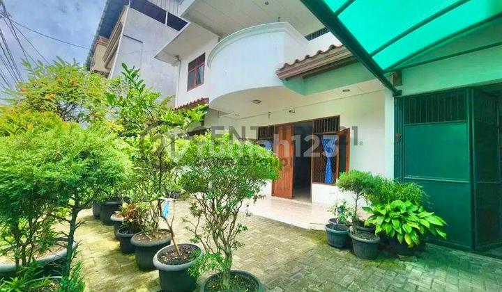 Dijual Rumah Asri 2 Lantai Siap Huni - 4+1 (T/B 388 m²/ 600 m²) SHM, 15 M, Cideng, Jakarta Pusat Dijual Rumah Asri 2 Lantai Siap Huni - 4+1 (T/B 388 m²/ 600 m²) SHM, 15 M, Cideng, Jakarta Pusat