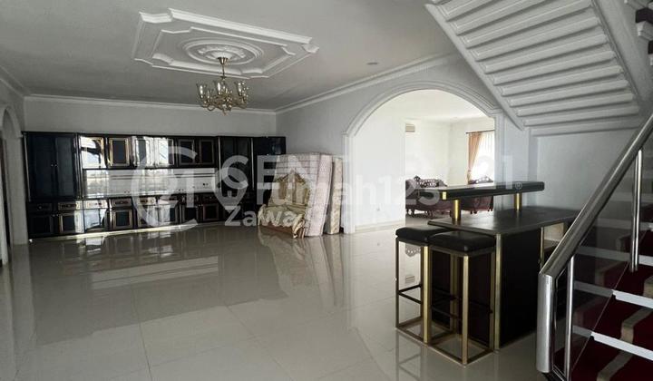 Luxury House for Sale in Kemanggisan, West Jakarta 2