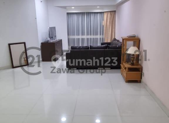 Disewakan Apartemen Taman Anggrek Kondominium Jl. S parman Jakarta Barat Disewakan Apartemen Taman Anggrek Kondominium Jl. S parman Jakarta Barat