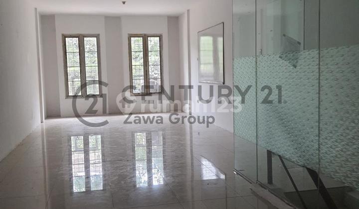 For Rent: Shop House in Taman Palem, Cengkareng, West Jakarta