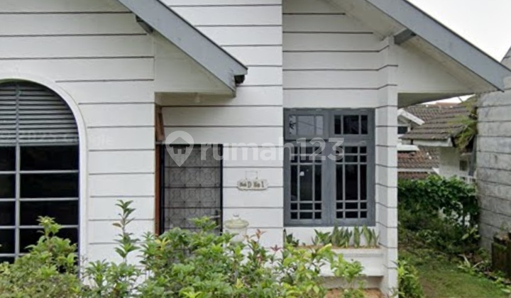 Villa Pemandangan, Jln.raya Puncak Cimacan. Jawa Barat.