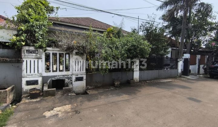 Rumah Cempaka Putih Tengah, Luas, Strategis, Murah. Jakarta Pusat.  2