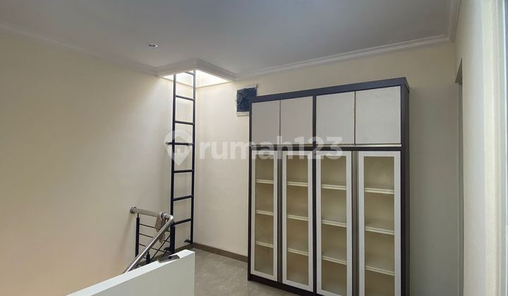 For Sale Beautiful House, Ready to Live, Flood-Free, In Royal Residence. East Jakarta. 2