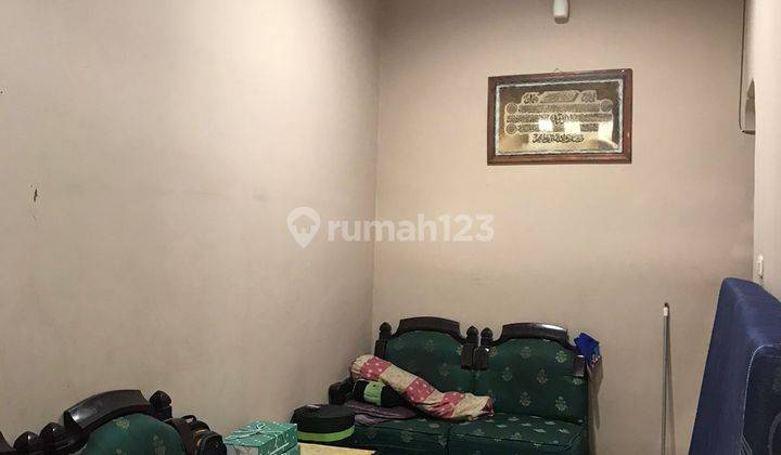 Rumah 2 Lantai Bagus SHM di Depok II, Depok 2