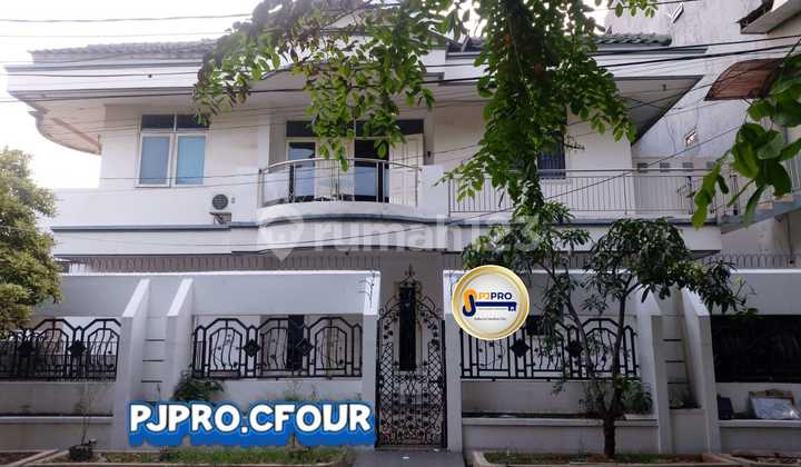 Rumah 2 Lantai SHM di Harapan Indah, Bekasi