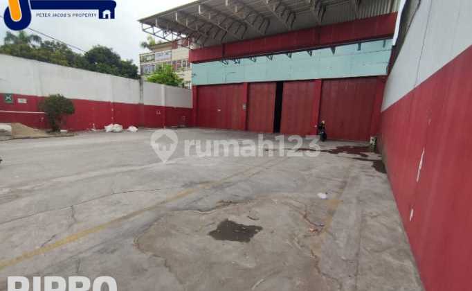 Gudang ex Showroom Bagus 1500 m2 SHM Sultan Agung, Bekasi 2
